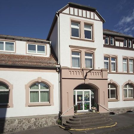 Pension Lok-Inn Walluf Exteriör bild