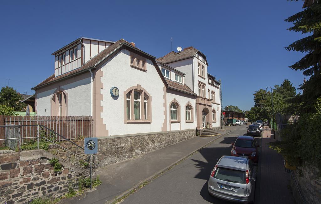 Pension Lok-Inn Walluf Exteriör bild