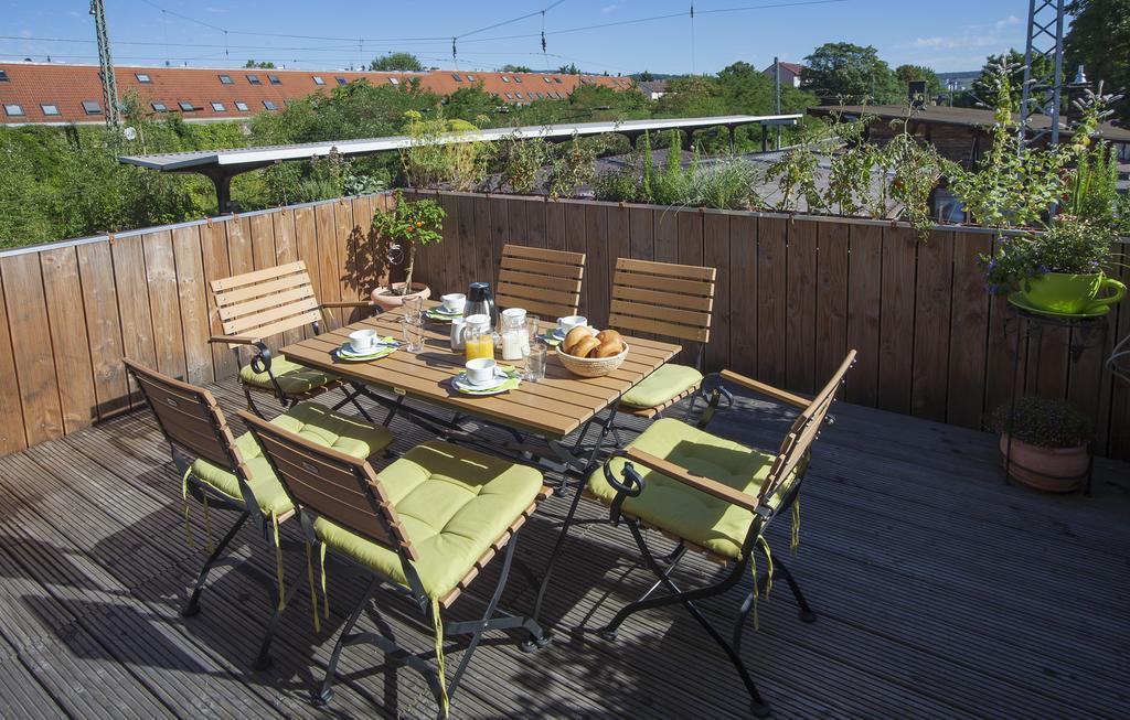 Pension Lok-Inn Walluf Exteriör bild