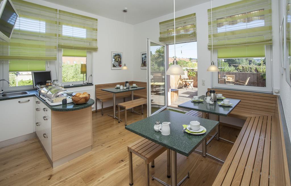 Pension Lok-Inn Walluf Exteriör bild