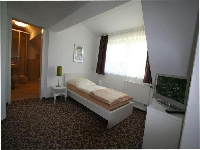 Pension Lok-Inn Walluf Rum bild